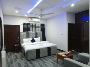 Decent Lodge Guest House